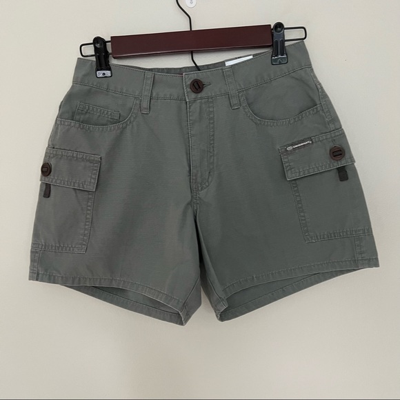 NWT UNIONBAY Womens Juniors Cargo Shorts Size 1 Sage Green - Picture 14 of 14